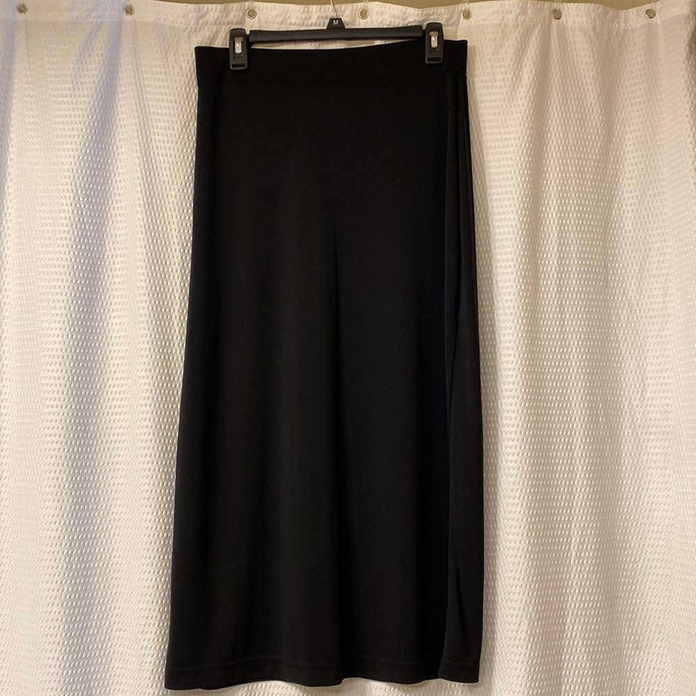 Croft and Barrow size S black skirt